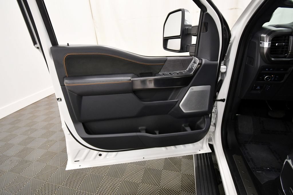 Used 2023 Ford F150 Platinum w/ FX4 Off-Road Package AWD/4WD image 13