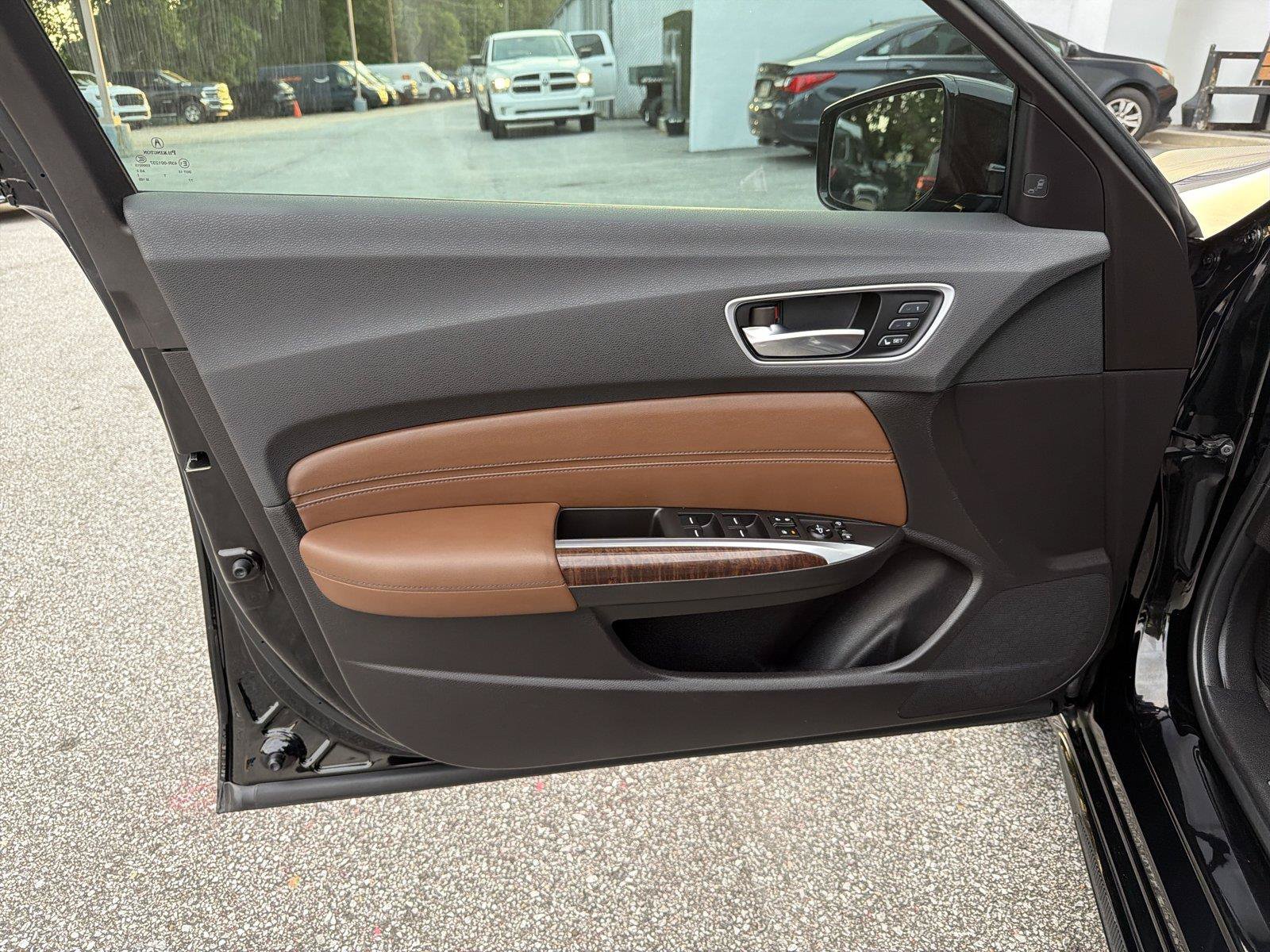 Used 2019 Acura TLX w/ Advance Package FWD image 8