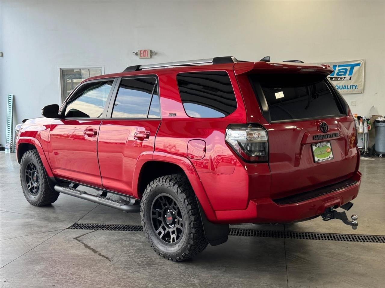 Used 2020 Toyota 4Runner TRD Off-Road Premium w/ Moonroof Package AWD/4WD image 33