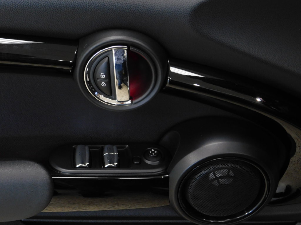 Used 2017 MINI Cooper S FWD image 36