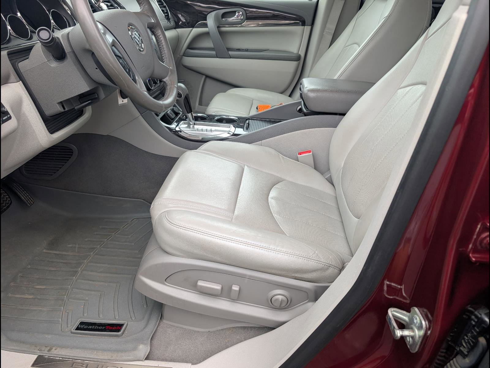 Used 2017 Buick Enclave Leather w/ Trailering Package FWD image 5