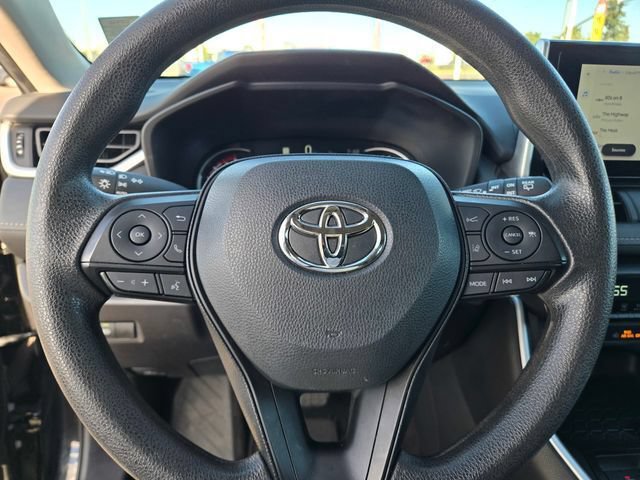 Used 2024 Toyota RAV4 XLE FWD image 24