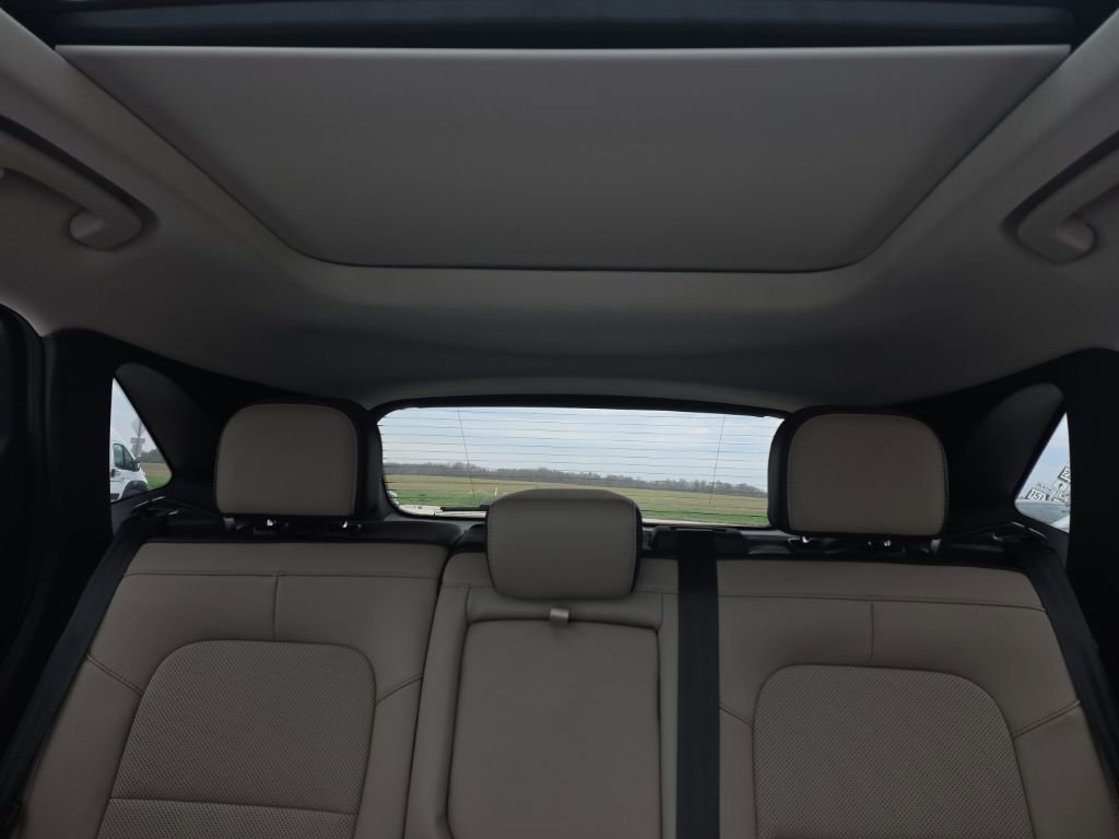 Used 2022 Ford Escape Titanium w/ Class II Trailer Tow Package image 21