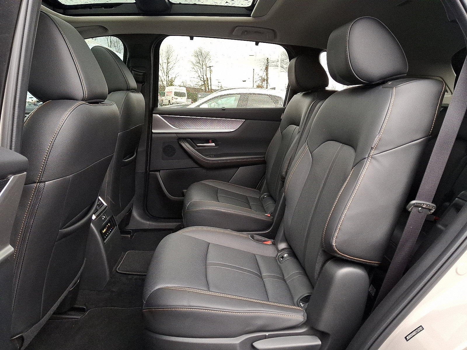 Certified 2024 MAZDA CX-90 Plug-In Hybrid w/ Premium Pkg image 12