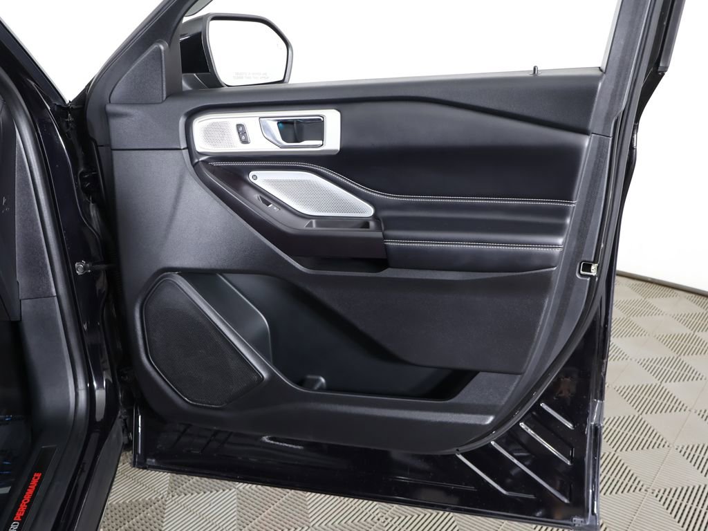 Used 2020 Ford Explorer ST w/ ST Street Pack AWD/4WD image 31