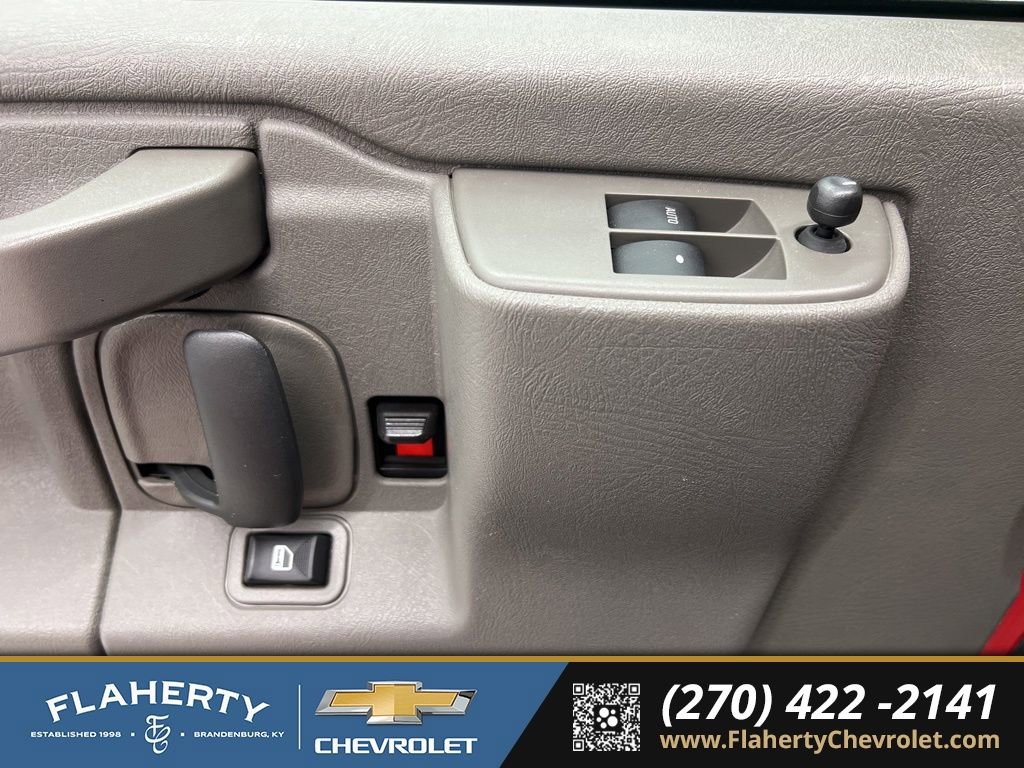 Used 2024 Chevrolet Express 3500 LT w/ LT Preferred Equipment Group RWD image 18