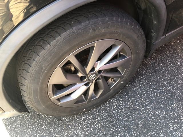 Used 2016 Nissan Rogue SL w/ SL Premium Package image 11