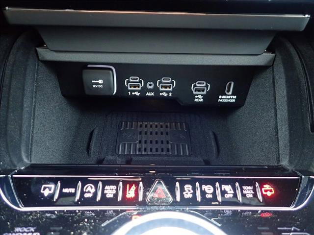 New 2026 Jeep Grand Wagoneer Summit w/ Rear Seat Video Group I image 24