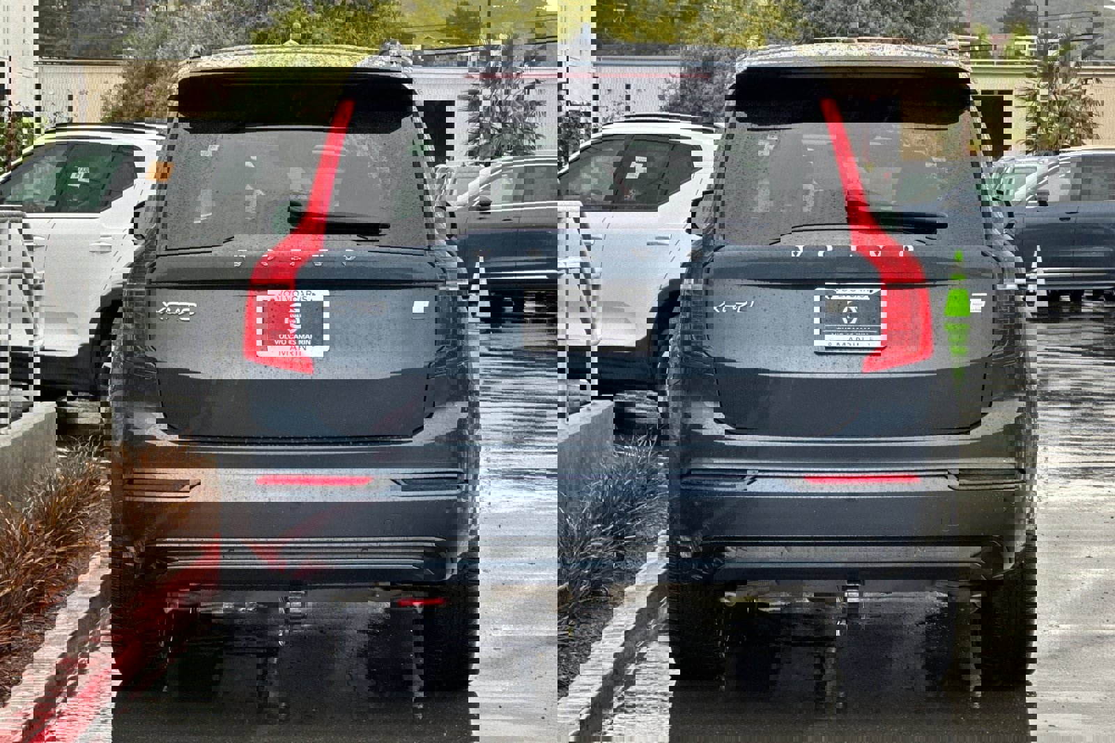 Certified 2022 Volvo XC90 T8 R-Design w/ Advanced Package image 8