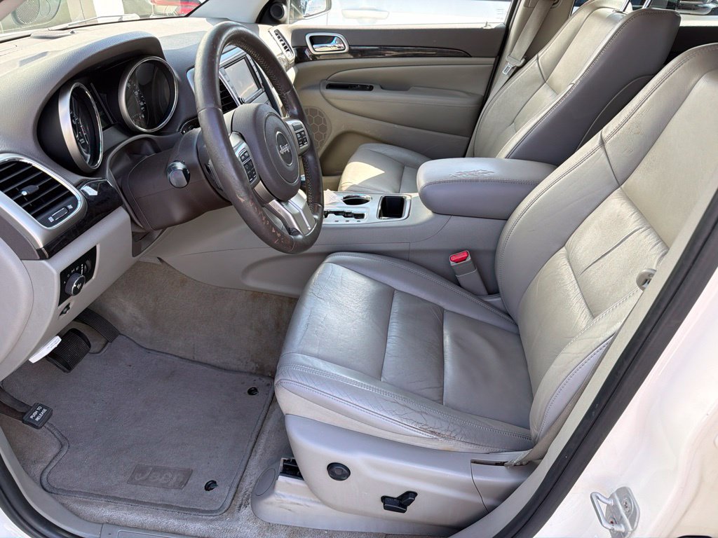 Used 2011 Jeep Grand Cherokee Laredo RWD image 8