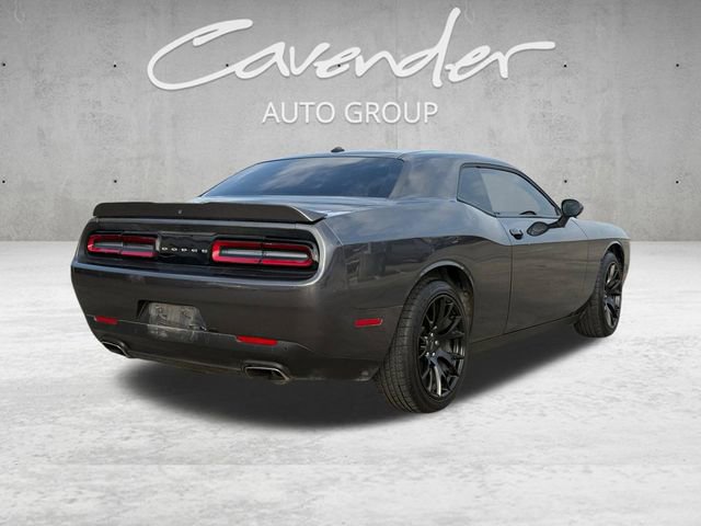 Used 2020 Dodge Challenger SXT w/ Driver Convenience Group RWD image 16