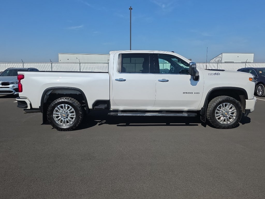 Used 2022 Chevrolet Silverado 3500 High Country w/ Z71 Off-Road Package AWD/4WD image 9