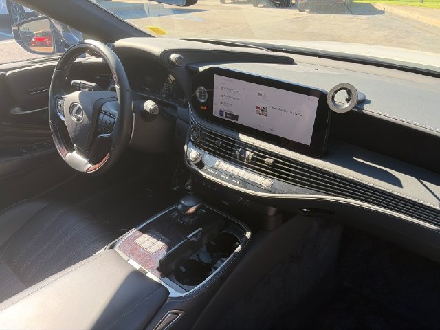 Used 2024 Lexus LS 500 AWD w/ Luxury Package image 28