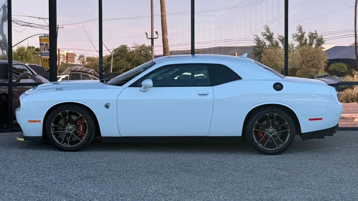 Used 2021 Dodge Challenger SRT Hellcat Redeye RWD image 4