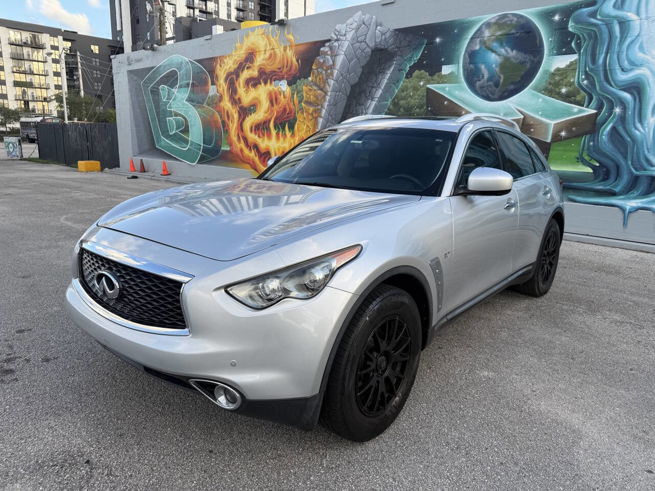 Used 2017 INFINITI QX70 2WD w/ Premium Package