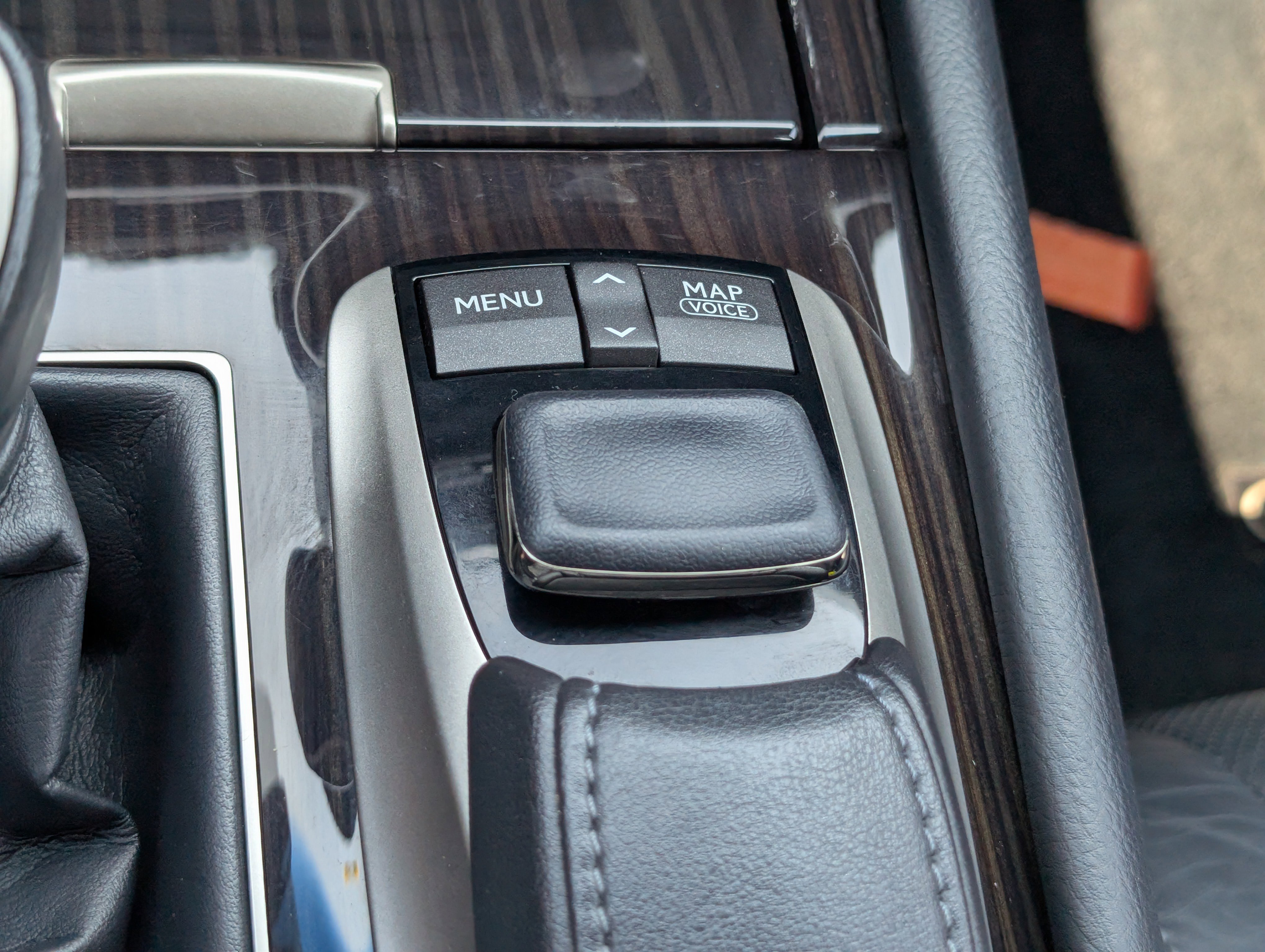 Used 2015 Lexus LS 460 image 24