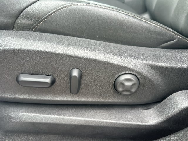 Used 2017 Buick Envision Essence AWD/4WD image 15