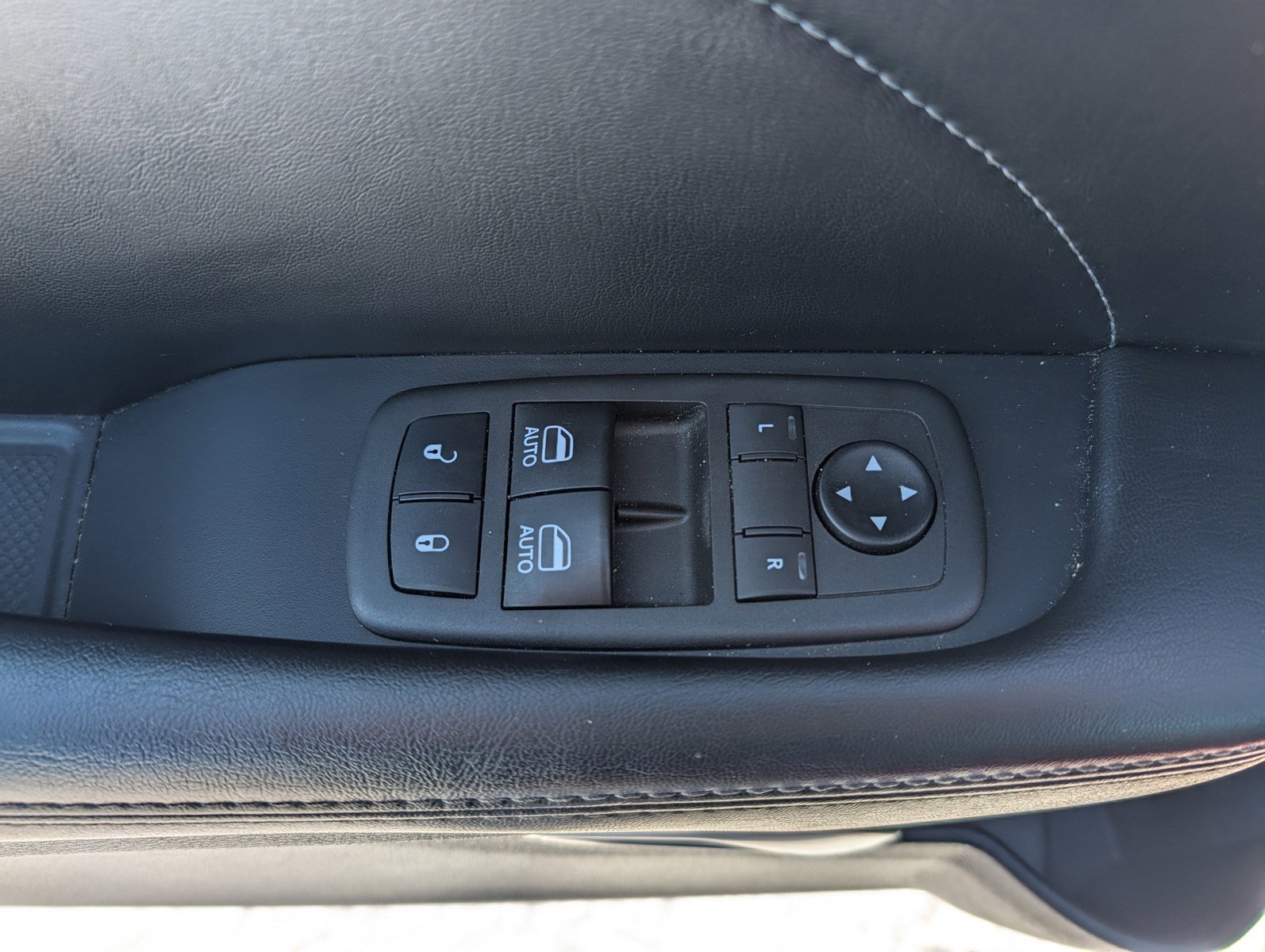 Used 2021 Dodge Challenger GT w/ Plus Package image 19