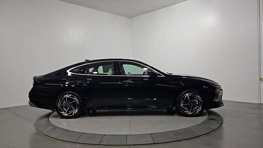 Certified 2024 Hyundai Sonata SEL w/ Convenience Package image 7