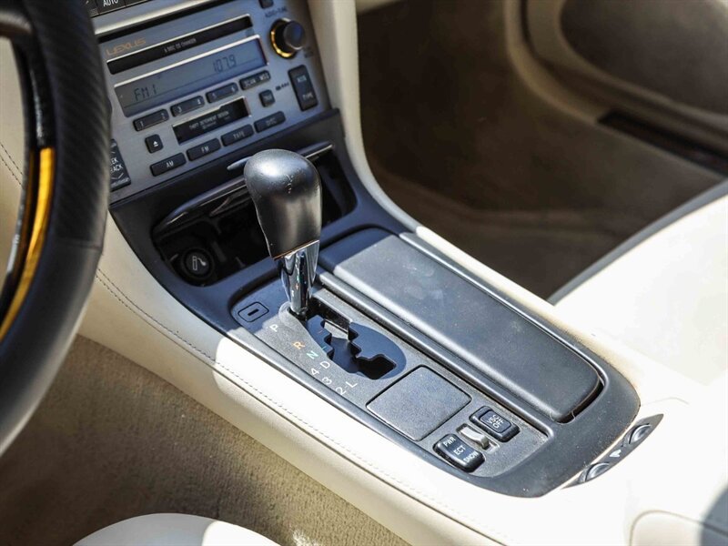 Used 2002 Lexus SC 430 Convertible RWD image 22
