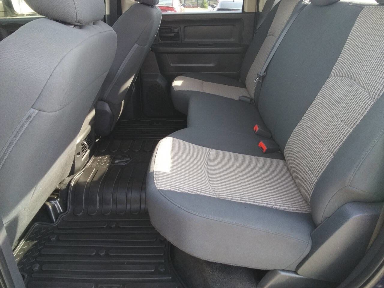 Used 2012 RAM 3500 ST w/ Chrome Appearance Group image 14