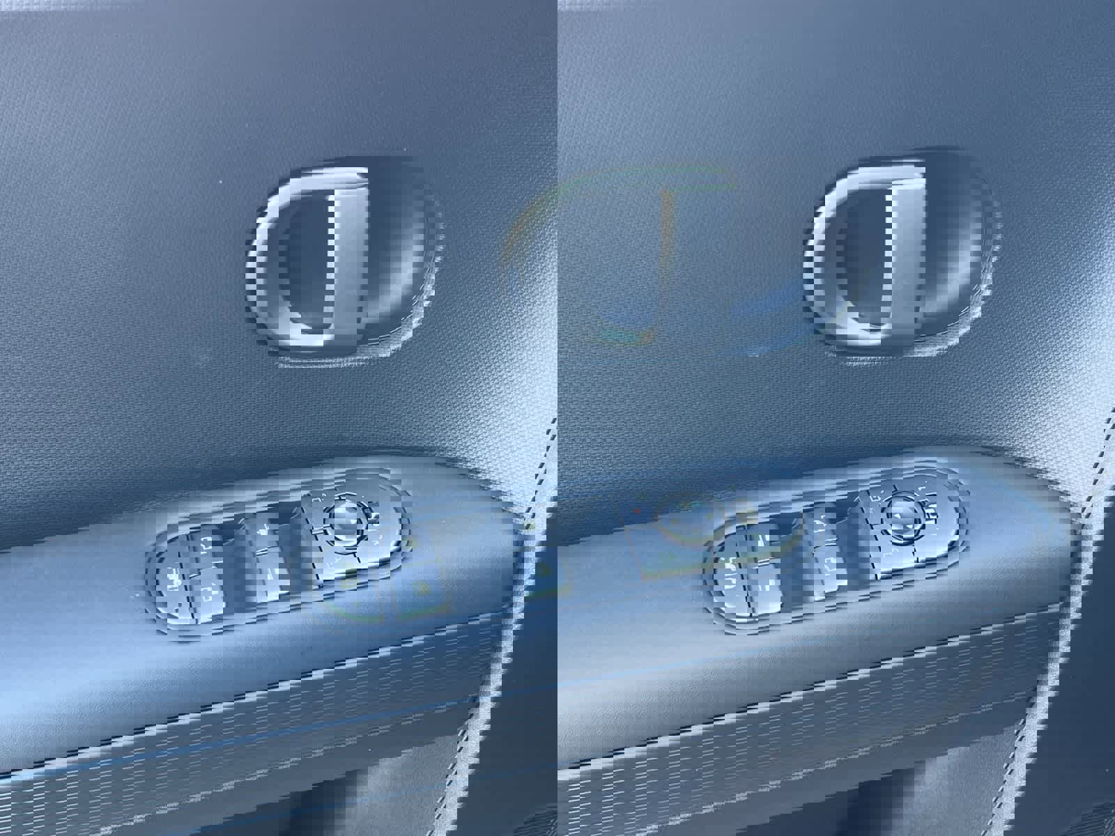 New 2026 Hyundai Ioniq 5 SE image 12