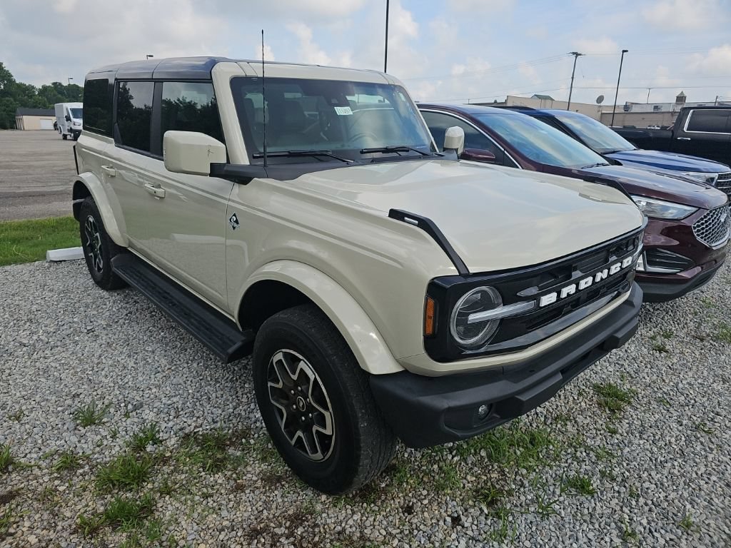 Used 2025 Ford Bronco Outer Banks AWD/4WD image 5