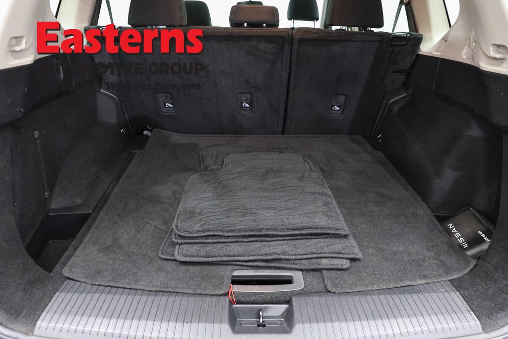 Used 2023 Nissan Rogue S AWD/4WD image 9