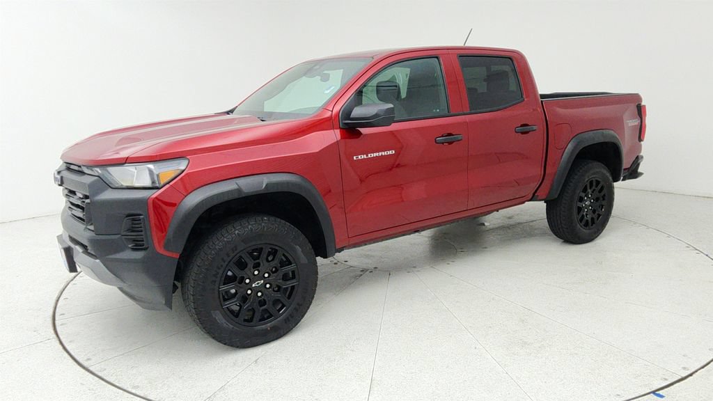 Used 2024 Chevrolet Colorado Trail Boss w/ Advanced Trailering Package AWD/4WD image 3