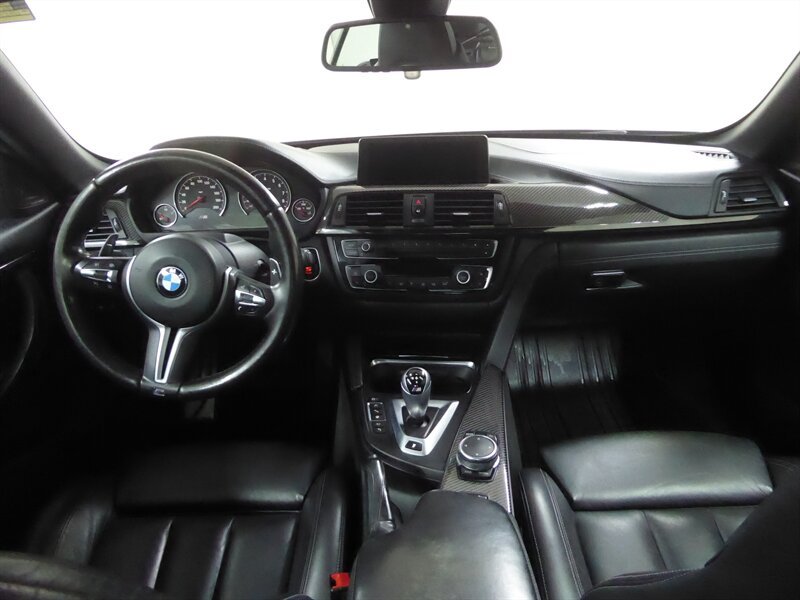 Used 2015 BMW M4 Convertible RWD image 17