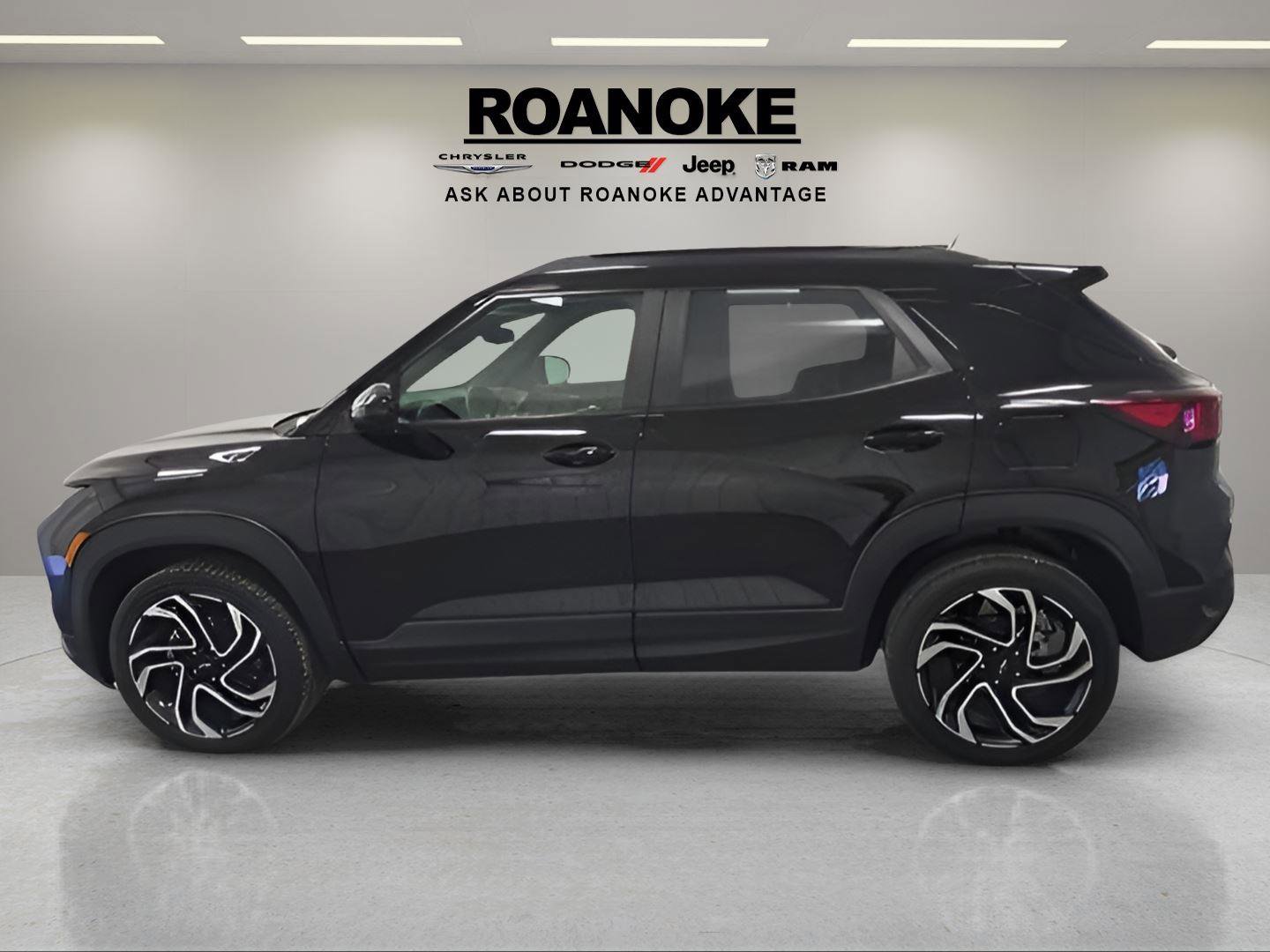 Used 2025 Chevrolet TrailBlazer RS image 12