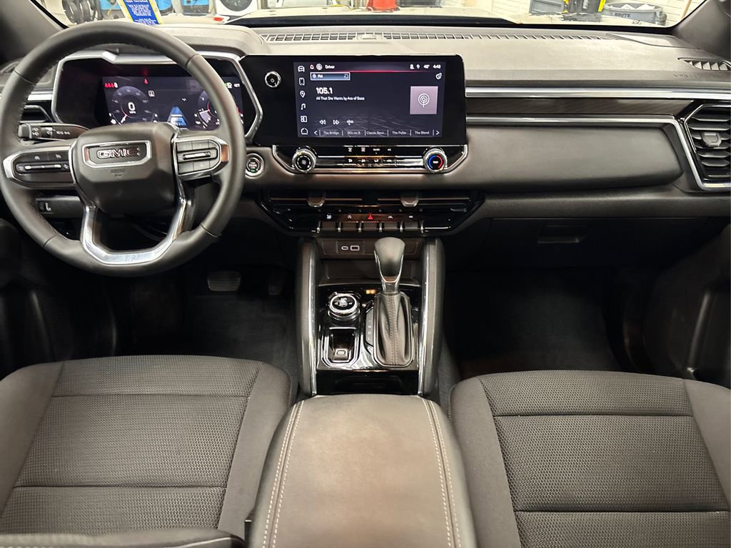 Used 2025 GMC Canyon Elevation image 21