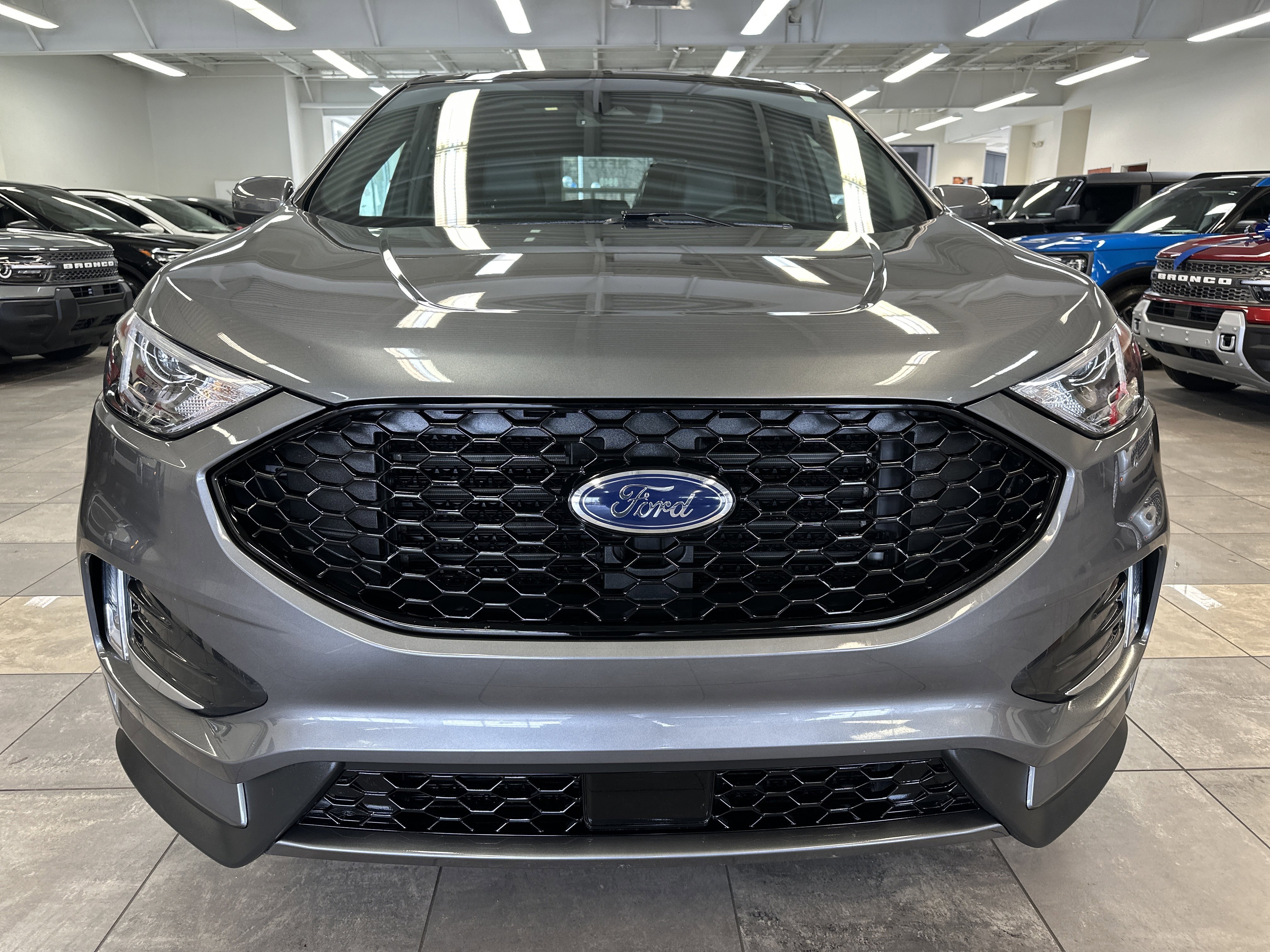 Used 2024 Ford Edge ST-Line image 18