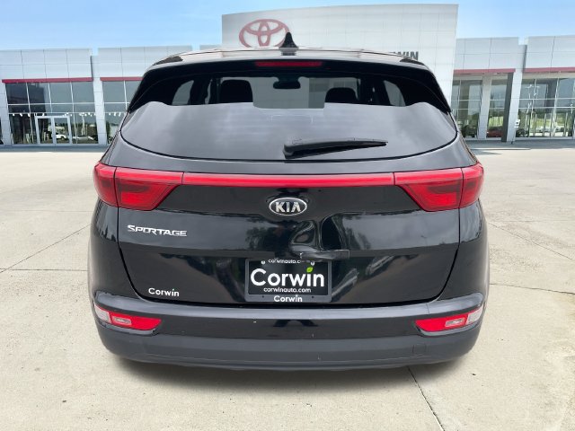 Used 2017 Kia Sportage LX AWD/4WD image 4