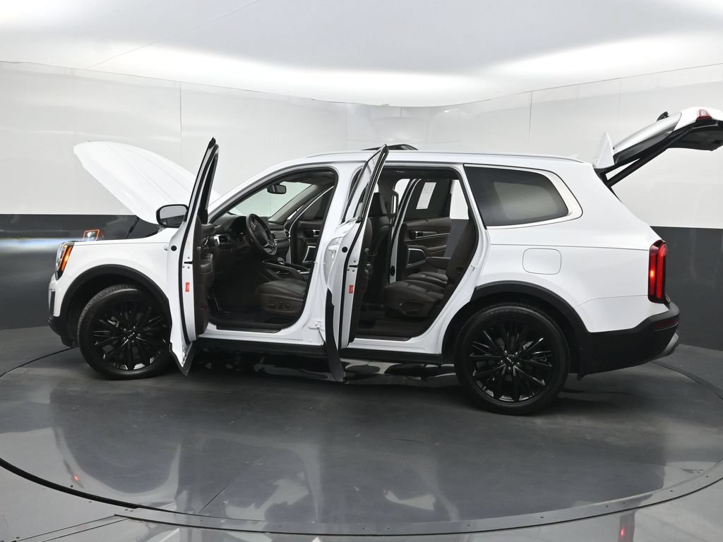 Used 2022 Kia Telluride SX w/ Towing Package FWD image 42