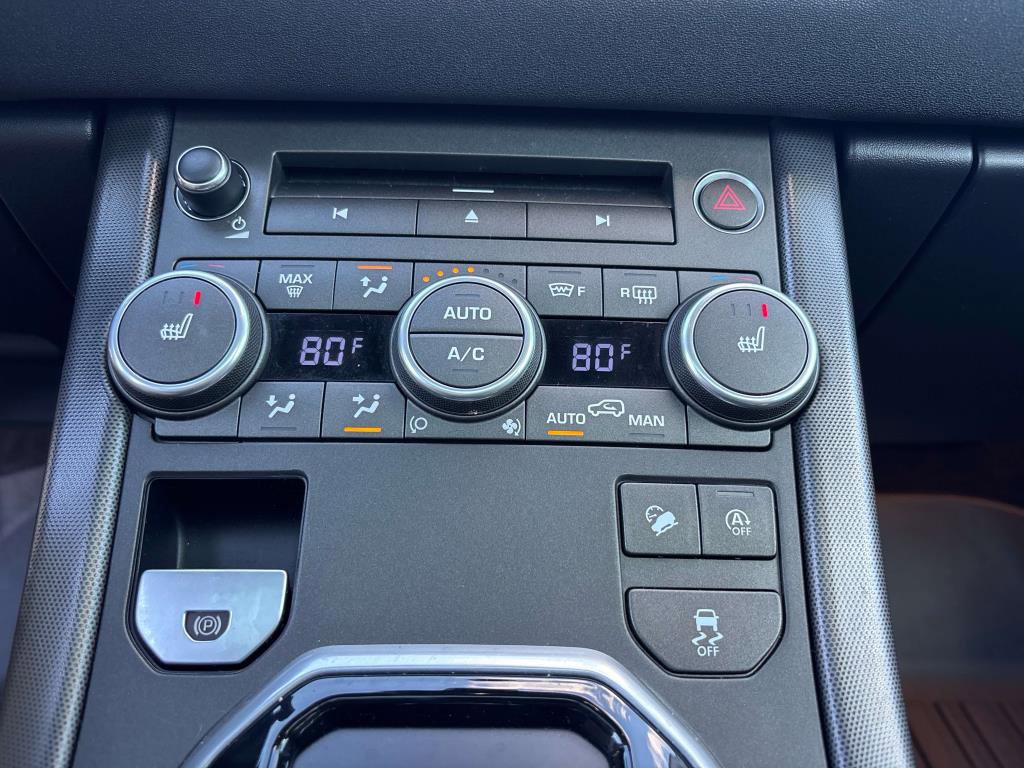 Used 2018 Land Rover Range Rover Evoque SE image 25