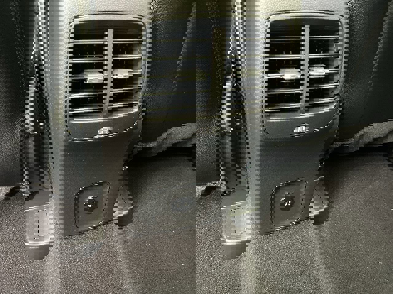 New 2024 Ford Escape SE w/ PHEV Premium Package image 12