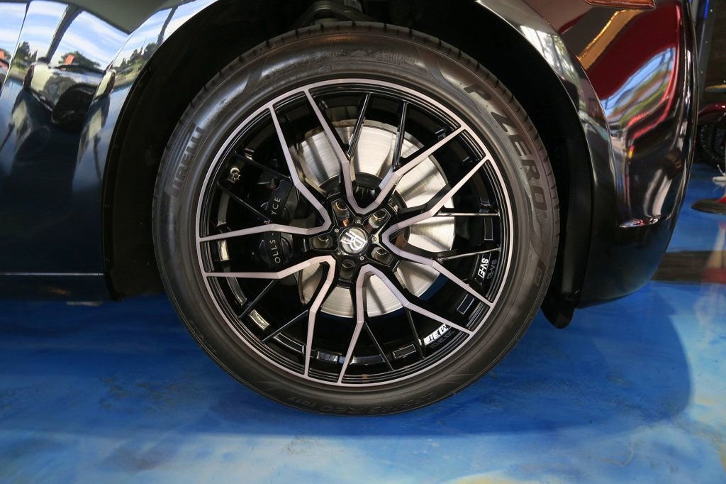 Used 2013 Rolls-Royce Ghost image 47