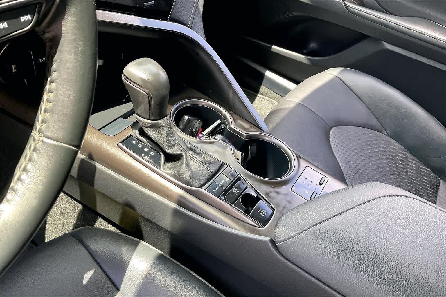 Used 2024 Toyota Camry XSE FWD image 17