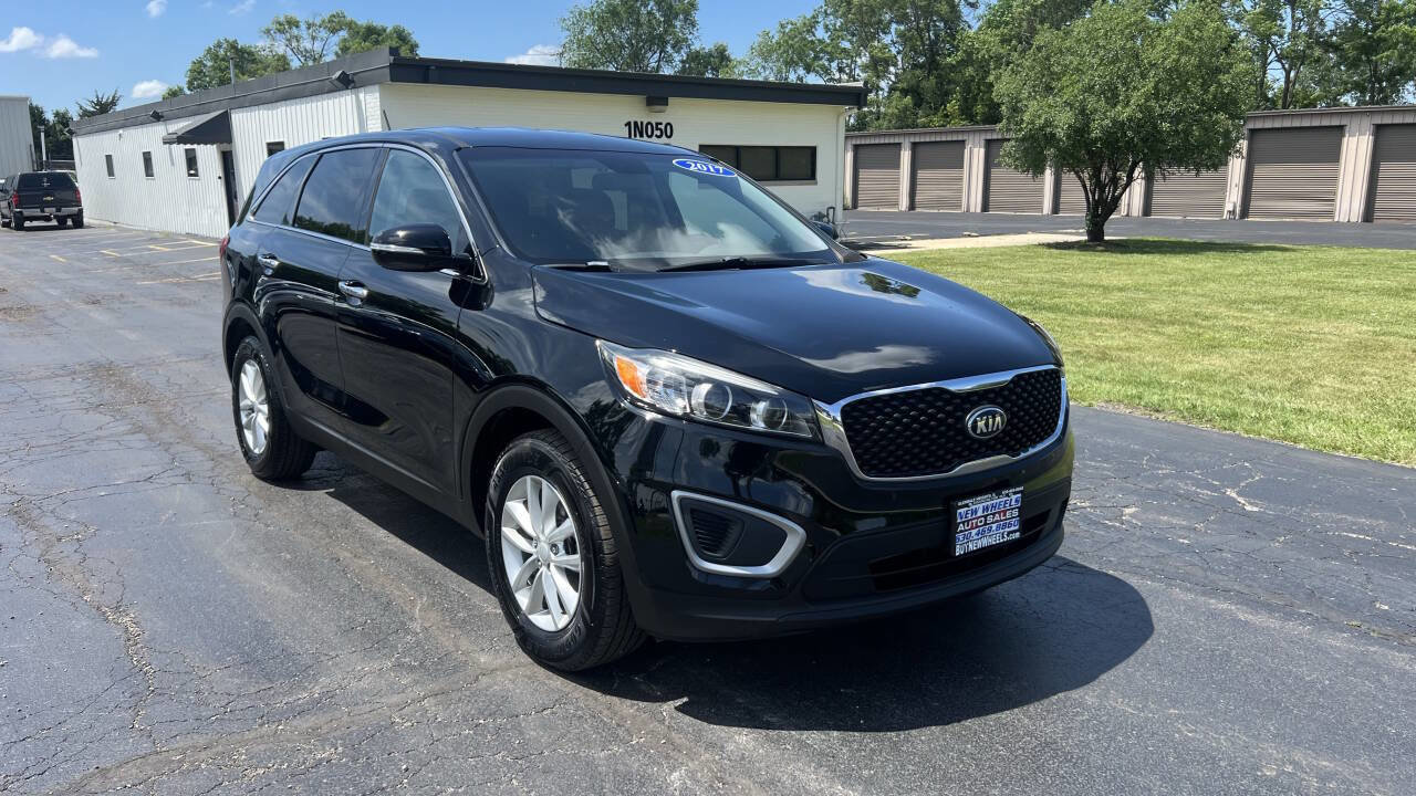 Used 2017 Kia Sorento L image 6