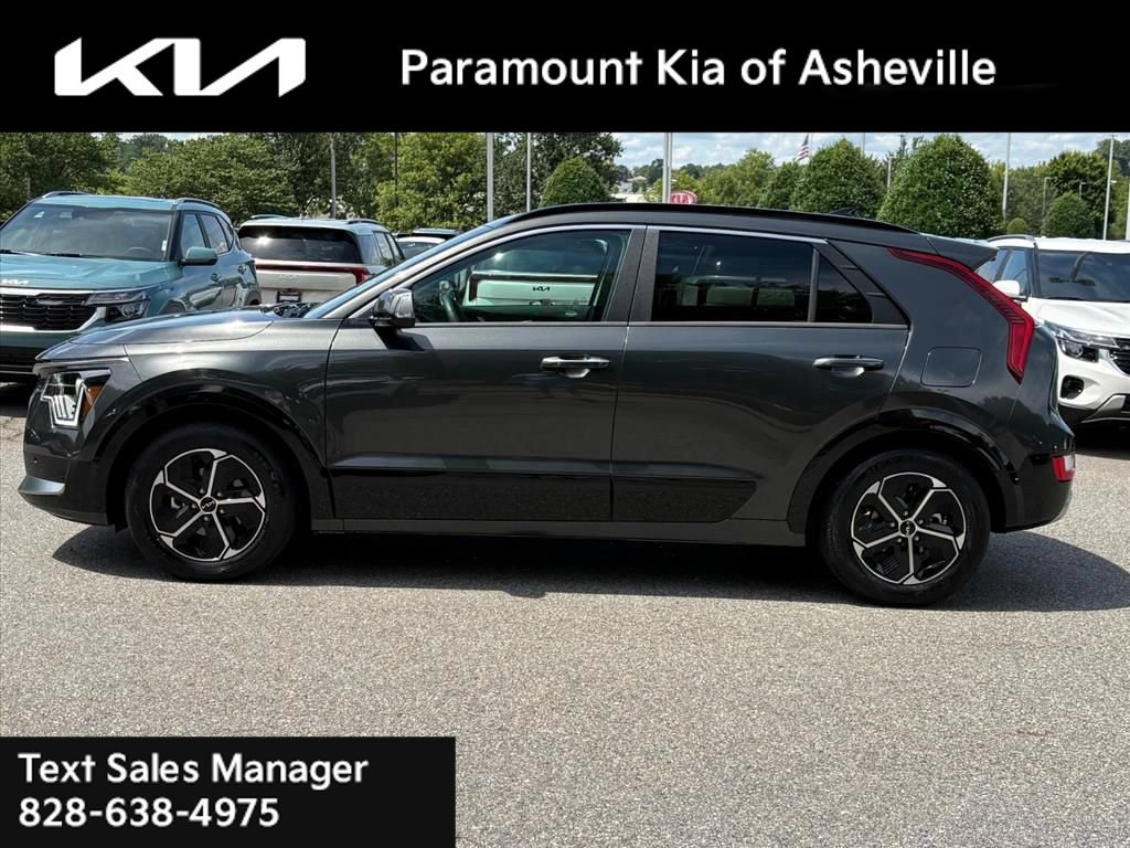 Certified 2025 Kia Niro FWD image 3