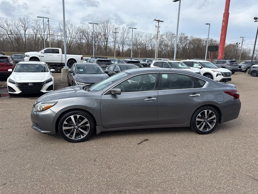 Used 2017 Nissan Altima 2.5 SR image 4