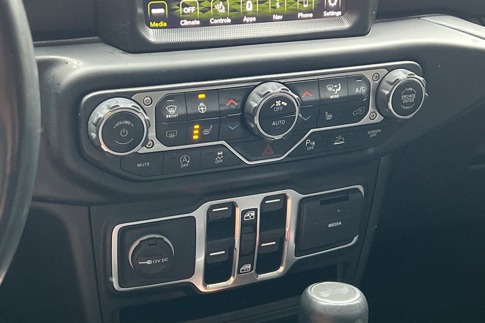 Used 2022 Jeep Wrangler Unlimited Sahara image 21