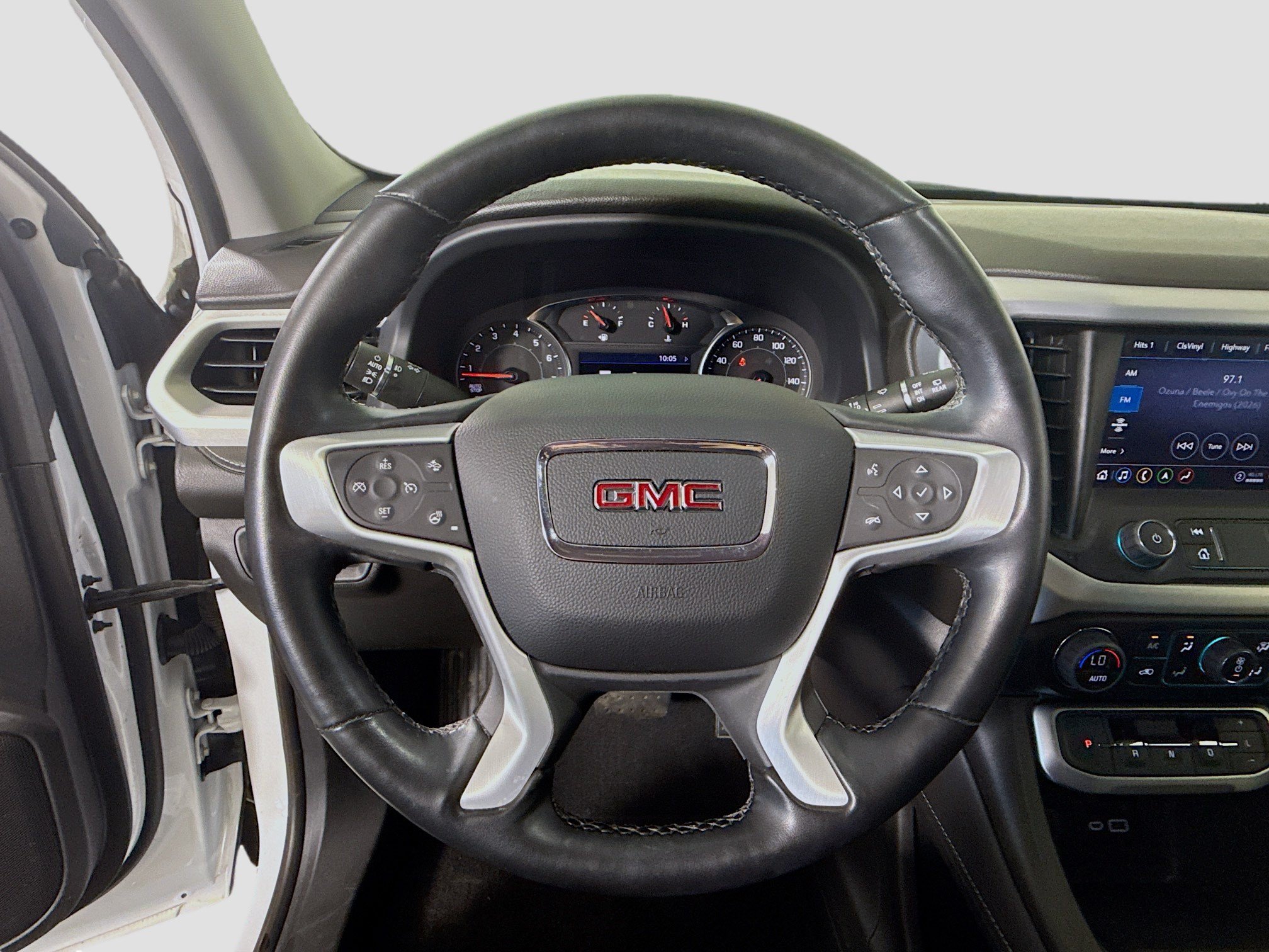 Used 2023 GMC Acadia SLT w/ Preferred Package FWD image 13