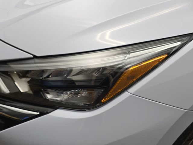 Used 2025 Nissan Versa SV w/ Trunk Package FWD image 31