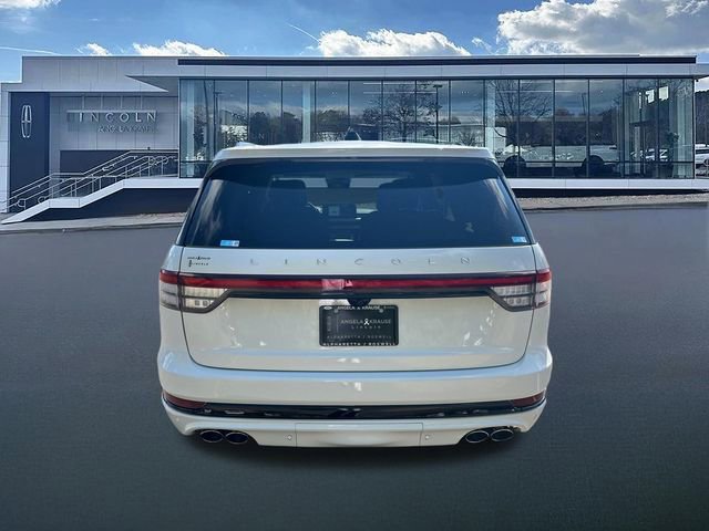 New 2026 Lincoln Aviator AWD image 7