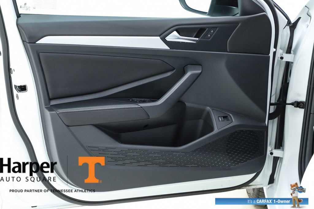 Used 2025 Volkswagen Jetta Sport image 18
