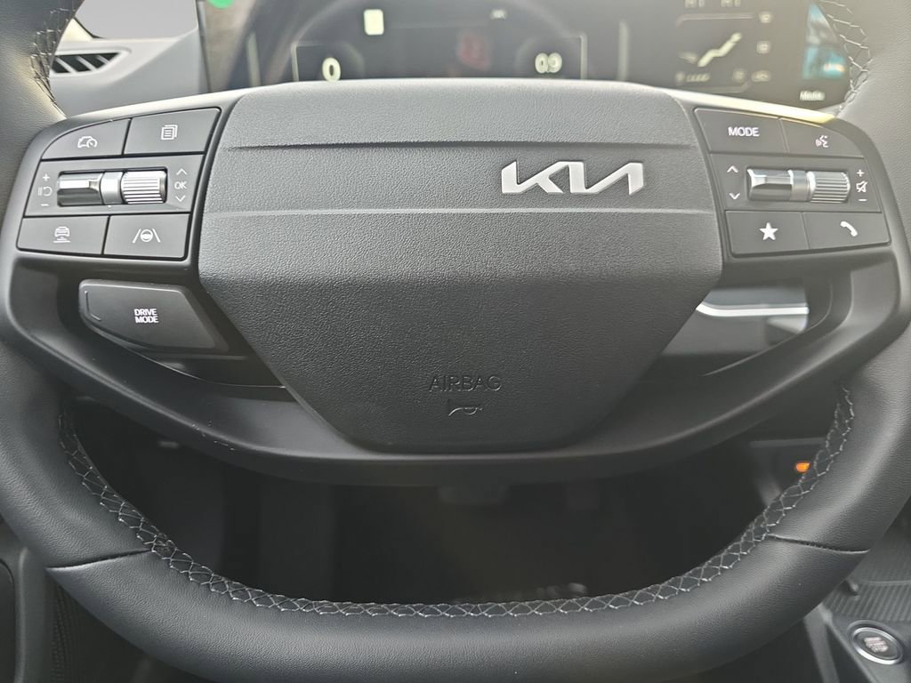 New 2025 Kia K4 EX image 26