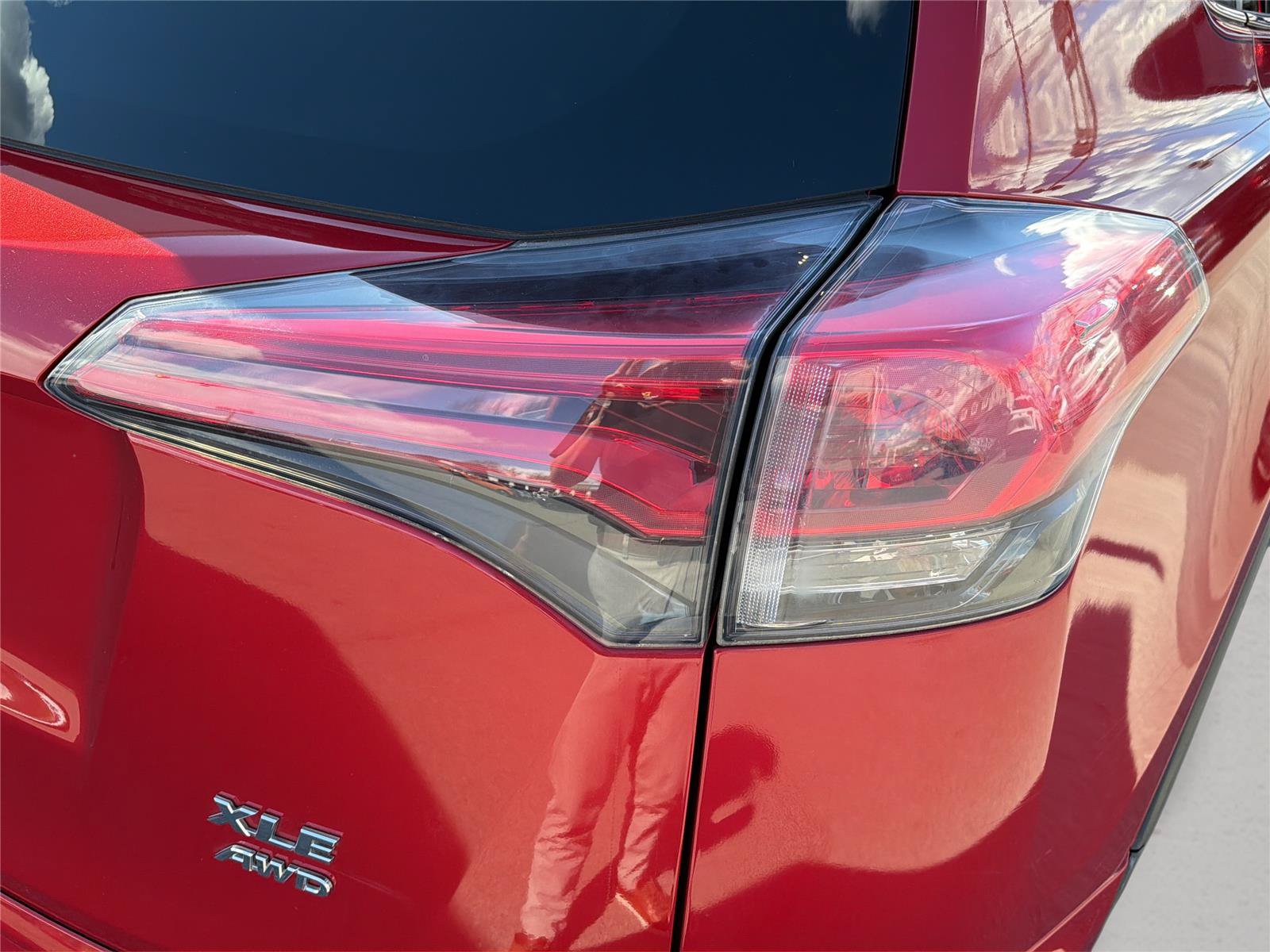 Used 2017 Toyota RAV4 XLE w/ All Weather Liner Package AWD/4WD image 30
