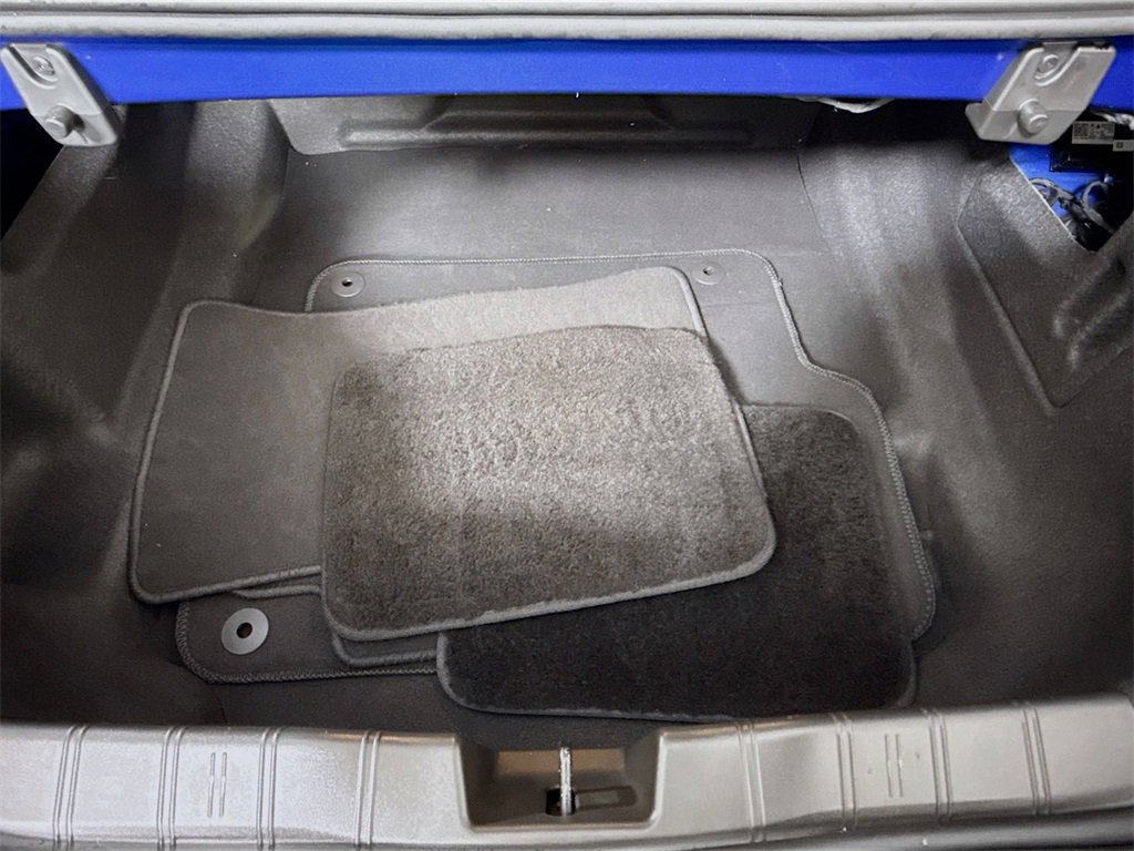 Used 2023 Chevrolet Camaro LT w/ Technology Package image 33